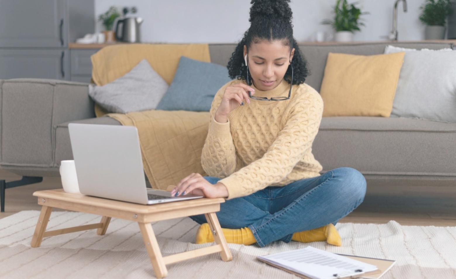 Participants travaillant sur leurs objectifs financiers